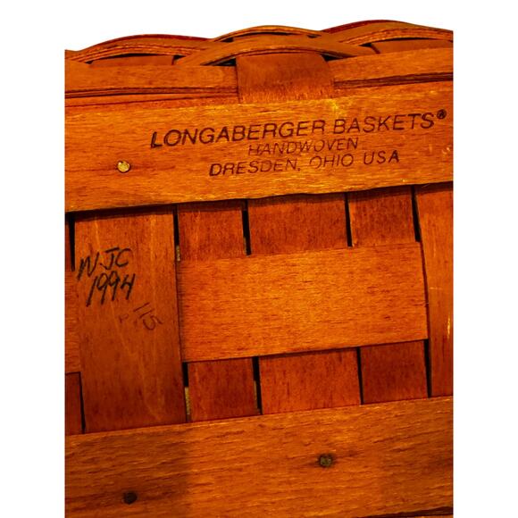 Longaberger Basket 1994 with Liner and Cloth Insert - Picture 5 of 5